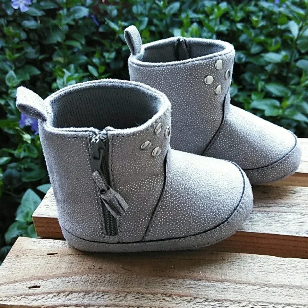 6-9 MONTHS BABY BOOTS: GRAY, SPARKLY AND STUDDED
